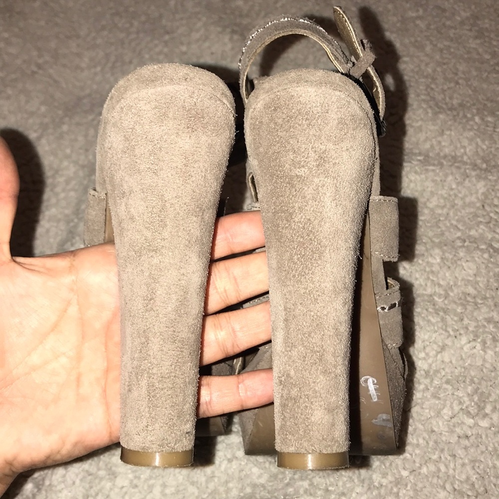 Suede heels - Picture 3 of 3